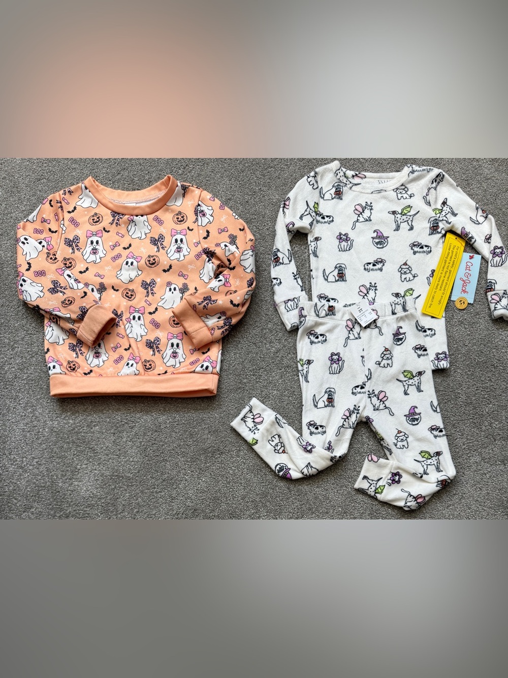 Halloween ultra soft NEW Cat & Dog Pajama Set Girls 2T with free sweatshirt.